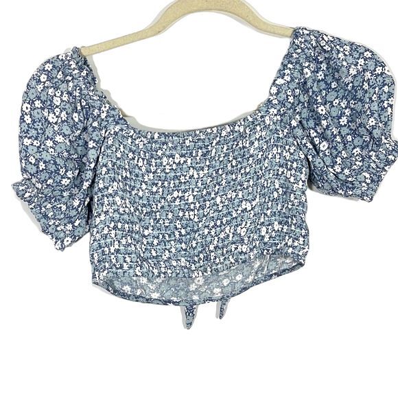 Love Tree Floral Print Smocked Crop Top Blue White Size Small - Picture 4 of 10
